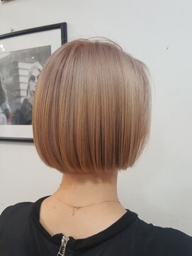 ペネロープ(Penelope) 【新宿Penelope】ミニボブ×ブリーチベージュ！