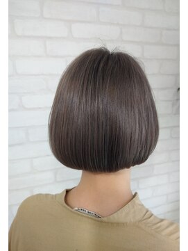 タンゴイ(tanGoi) グレージュ ミニボブ