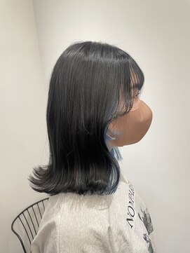 リリアーナ(LILIANA) 【LILIANA】くびれるミディにイヤリングカラー