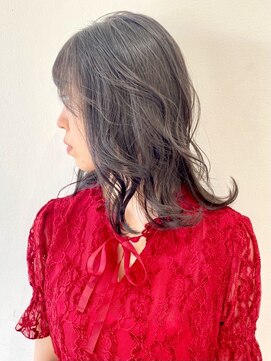 フォーク FOLK 【FOLK】透明感ダークグレージュ☆似合わせゆる巻きセミロング♪