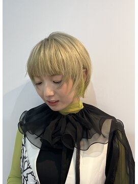 インチェルシー(in chelsea) ショートボブ×ハイトーンカラー