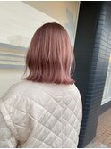 ピンクベージュ