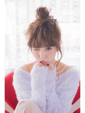 オジコロジ(ojiko.roji) ☆月曜営業☆ojiko.ゆるふわ【お団子×シースルーバング】