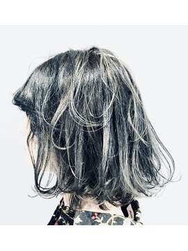 ベシドゥーズ(Besixdouze) ボブハイライト