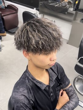 グルーマーズトウキョウ(GROOMER/S TOKYO) 【GROOMER/S 坂本】 ツイスト メッシュ フェード スペインカール