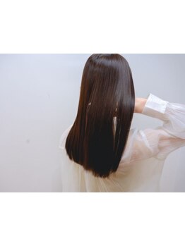 あなたの髪の悩みに寄り添い、髪質に合ったトリートメントを経験豊富なスタイリストがご提案いたします♪