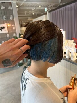 ギネス(Giness) ミニウルフ隠れブルーインナーボブ