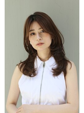 ビュートリアム 広尾(BEAUTRIUM) セミロング / レイヤー / ブリーチなし