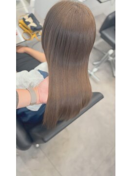 コア 梅田茶屋町店(Core) 髪質改善 艶髪 暗めカラー韓国風 前髪カット 小顔 梅田