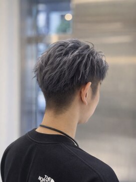 エアー 銀座タワー(AIR) ハイトーンカラーメンズカットグレーシルバーツーブロック
