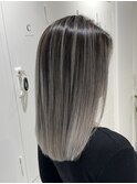シルバーバレイヤージュミディアムヘアハイライト20代30代40代
