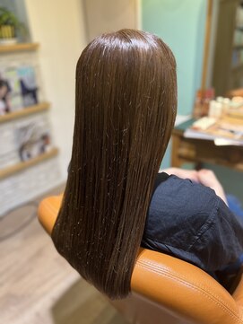 ルアナ(Luana) ツヤ髪モノトーンカラー