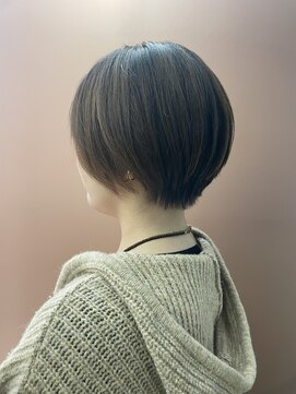 オー(eau) 丸みショート　中村