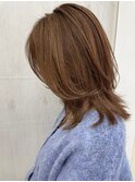 ナチュラルくびれヘア小顔レイヤーカットミディ×ベージュカラー