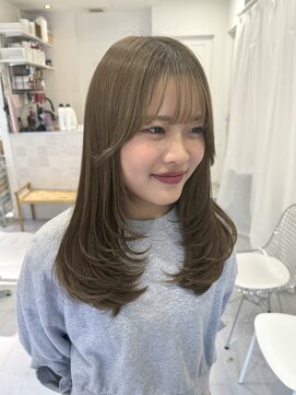 ネオリーブウリ 二子玉川店(Neolive uri) 大人ガーリーダークアッシュ似合わせカットミディアムレイヤー