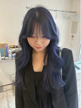 シイ(SIE) パキッとネイビーブルー♪