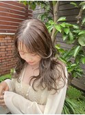 透明感ベージュ