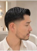 フォーマル黒髪スーツかきあげタイトジェントルマンズフェード