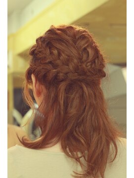 タバサ(tabasa) 編み込みアレンジ1