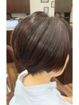 グリーンルーム(green room) ★後頭部のラインの美しさ★