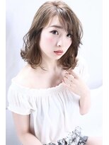 メレット(Meret)&nbsp;ひし形シルエット柔らかいナチュラルベェージュカラー