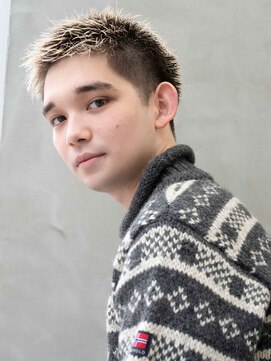 ソーコ 渋谷(SOCO) スパイキーショートメンズカットベリーショートアップバング金髪