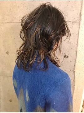 マルケ ドゥ マッシュ(MaruQuee de mashu) ハイライトたっぷりのハイレイヤーウルフスタイル