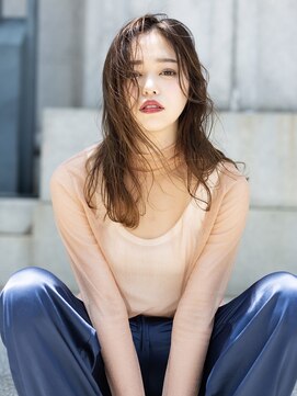 ローブ(robe) 透明感ナチュラルセミロング