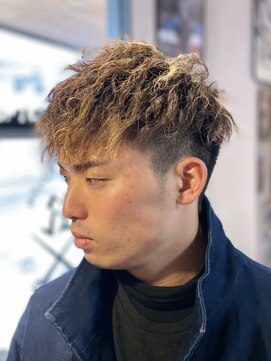 バーバー スタジオ ラフテル(Barber Studio RAFTEL) ツイストメッシュスタイル