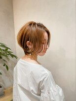 月のヒ 大人きれいショート