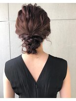 ルヴェール(Le Vert) ヘアアレンジ＊シニヨン