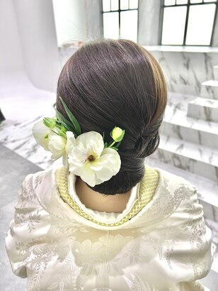 ホワイト和装髪飾り〜結婚式 成人式 七五三 卒業式 色打掛 振袖 白無垢 