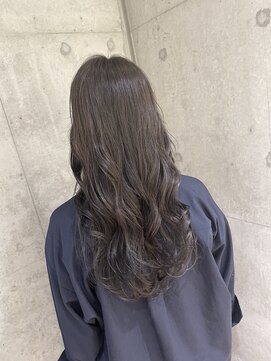 リビンバイアフロート(Livin by afloat) ロング　ローレイヤー　グレージュ　おおたかの森