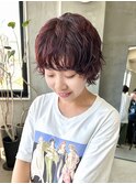 ショートウルフウルフヘア　レッドブラウン　ピンク　暖色