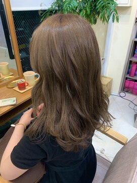 バッカ 横浜桜木町店(BACCA) ロング 、ブラウンカラー