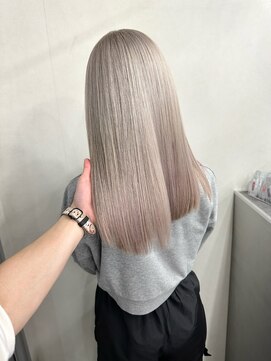 ティント 梅田(Tint) 【Ryota】シルバーグレージュ《大阪梅田駅》