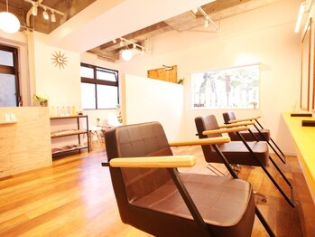 ウェラー ヘアー(weller HAIR)の写真/大型店の雰囲気や、美容室が苦手な方にもおすすめ♪お客様だけのプライベート空間で癒しのサロンタイムを◎
