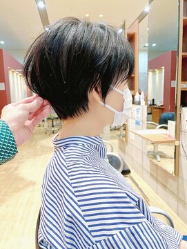 アイドットプラスサッポロ 札幌(i.+SAPPORO) 似合わせカットフェミニンショートメルティカラー髪質改善