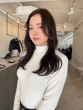 メゾンアメリナンバーツー(Maison Amelie N°2) 似合わせカット　レイヤー　顔まわりカット　コテ巻き