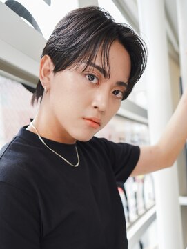 エルマノ 仙川(L mano) センターパートアップバングツーブロックメンズスパイラルパーマ