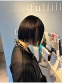 【ブルーブラック×シルバーインナーのモードボブ】＋20代30代