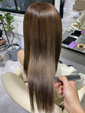 レヴリー(reverie) Wカラーグレージュ 髪質改善トリートメント/心斎橋