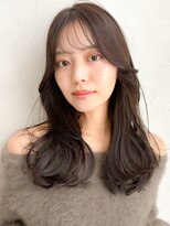 アグノス 青山(Agnos) 黒髪薄めバング艶感くせ毛風カールオリーブグレー斜めバング