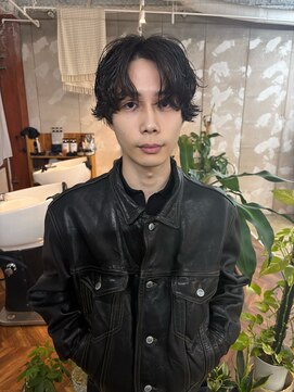 イシ(isi) ニュアンスパーマ／メンズパーマ／門真