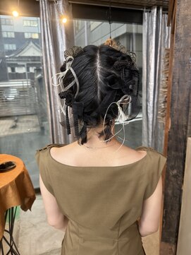 ステップボーンカットオオサカ(STEP BONE CUT OSAKA Via TICK-TOCK) 【ステップボーンカット】リボンアレンジ