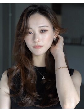 レノラ 本町(LENORA) 美髪ミディアムレイヤーカットデジタルパーマチェリーブラウン