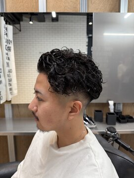 リレーションメンズヘアー(RELATION MEN'S HAIR) スパイラルパーマツーブロックメンズ ベリーショートマッシュ