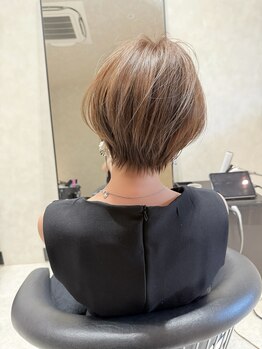セラ(cella)の写真/とことんシルエット美を追求したショートが大好評◇一人ひとりの骨格に合わせたカットで魅力を引き出します