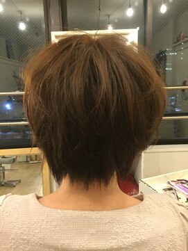 カタチヘアー(HAIR) にこにこ。。。。かわいい。。。ショートボブのカタチ