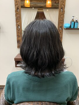 パチャールヘアー(PACAR HAIR) 外ハネ×地毛風カラー